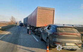 На автошляху Київ – Ковель – Ягодин зіткнулися сім автомобілів: п’ятеро людей травмовані