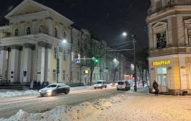 Водіїв просять не паркуватися на дорогах, щоб не заважати роботі снігоприбиральної техніки