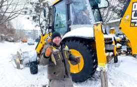 На Польовій працівники водоканалу оперативно лагодять прорив мережі