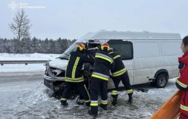 ДТП поблизу Вересів: рятувальники деблокували травмованого водія