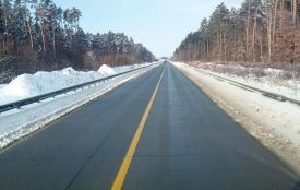 Вночі на дорогах області працювало  37 спецмеханізмів і 48 дорожників