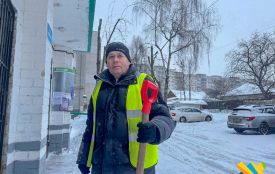 Комунальні служби, бізнес, ОСББ очищають місто від снігу