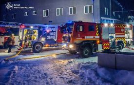 У Глибочиці до ліквідації пожежі на території приватного підприємства залучалися 15 рятувальників та 4 одиниці техніки