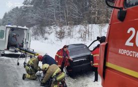 Під Коростишевом рятувальники деблокували травмованого водія з пошкодженої внаслідок ДТП автівки
