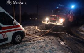 Минулої доби надзвичайники Житомирщини двічі визволяли "швидкі" зі снігових пасток