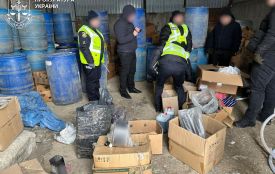 У Житомирі та Тернополі припинено виробництво контрафакту – вилучено понад 1000 літрів алкоголю та понад 5100 пачок цигарок