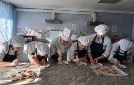 У Житомирському професійному ліцеї відбувся батл кондитерів