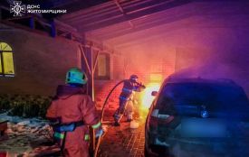 У Мамрині і Баранівці минулої доби рятувальники ліквідовували загоряння автомобілів