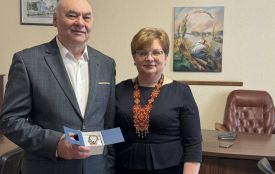 Директору КП «Лікарня №2 ім. В.П. Павлусенка» Ігорю Кухаруку вручили годинник міського голови