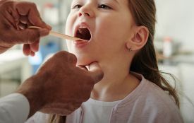 Дифтерія: чим небезпечна, симптоми і чому необхідні щеплення