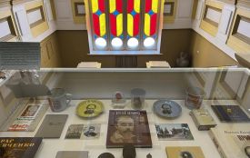 До 212-ї річниці від дня народження Тараса Шевченка в краєзнавчому музеї діє експрес-виставка "Єднаємо Україну Тарасовим Словом"