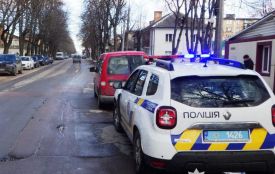 35-річна житомирянка керувала автомобілем попри заборону суду та, ймовірно, під наркотиками