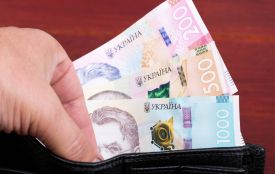 Хто з українців отримає 1500 гривень у квітні