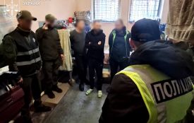 Прокурори повідомили про підозру засудженому, який продавав фейкові автомобілі