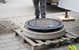 У Житомирі встановили самонівелюючий люк