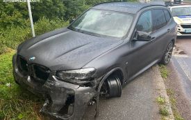 Днями на трасі Київ - Чоп водій BMW наїхав на колесовідбійник
