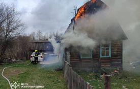 Під час пожежі в приватному будинку у с. Смолівка жінка отримала опіки