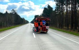 На Житомирщині на міжнародній дорозі Київ – Ковель - Ягодин розпочали наносити дорожнє маркування