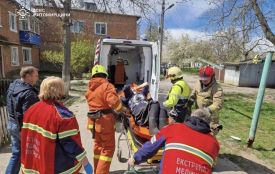 У Коростишеві рятувальники відкрили двері квартири, де перебувала жінка, яка потребувала допомоги