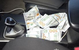 У Звягелі водій намагався підкупити поліцейських, щоб уникнути покарання за п’яне водіння