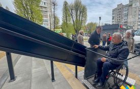 У Житомирі облаштували сучасний підйомник у багатоповерхівці на вулиці Івана Огієнка, 1/34