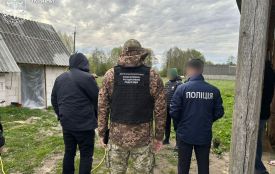 Ще двом чоловікам повідомлено про підозру за сприяння в незаконному перетині кордону