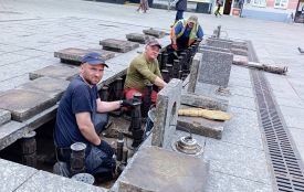 Працівники водоканалу готують до запуску житомирські фонтани