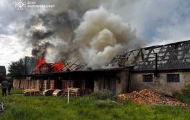 12 рятувальників та 3 одиниці техніки працювали над ліквідацією пожежі в с. Корчівка