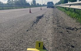 Водію вантажівки, який у Житомирському районі травмував пішохідку та залишив місце ДТП, повідомлено про підозру