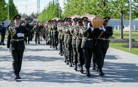 Віталій Бунечко взяв участь в церемонії почесного поховання Героїв