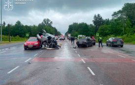 Водію, який спричинив ДТП за участю 4 автомобілів із загиблим та потерпілими біля смт Гуйва, оголошено підозру