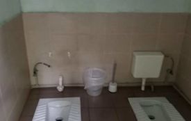 Досягли дна? У Малині з громадського туалету викрали зливний бачок