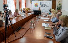 На Житомирщині обговорили алгоритм впровадження послуги супроводу під час інклюзивного навчання