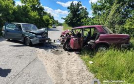 На Звягельщині зіштовхнулися дві "ВАЗівки": травмовано трьох людей