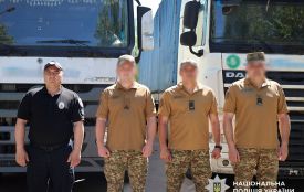 На Житомирщині поліцейські передали вантажні автомобілі на потреби Сил оборони України