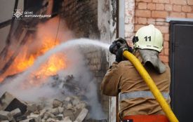 Рятувальники ліквідували пожежу в будівлі благодійного фонду в Житомирі