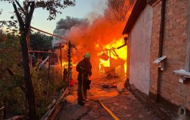 У Житомирі рятувальники горіло приватне домоволодіння