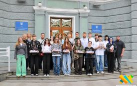 Випускники ліцеїв із родин загиблих Захисників отримали планшети для навчання