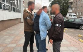 У Житомирі затримали лікаря під час одержання 4 тис. доларів США за сприяння в оформленні інвалідності – прокурори повідомили про підозру