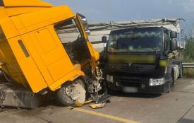 Подробиці ДТП біля Оліївки: травмовано водія вантажівки - 21-річного житомирянина
