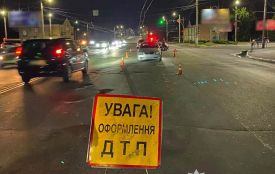 У Житомирі на вулиці Київській при зіткненні з автомобілем травми отримав 18-річний  мотоцикліст