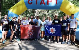 Шаную Воїнів, біжу за Героїв України: у Житомирі поліцейські взяли участь у пам’ятних заходах