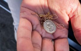У Звягелі іноземець викрав з помешкання жінки ювелірні вироби