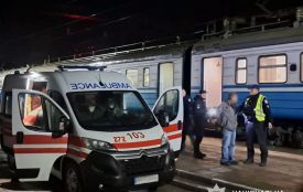 Конфлікт в електричці закінчився ноєовим пораненням: поліцейські затримали підозрюваного в замаху на вбивство