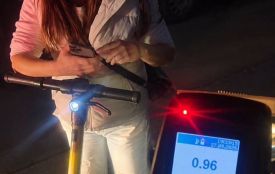 Нетверезу порушницю на самокаті затримали патрульні у Житомирі