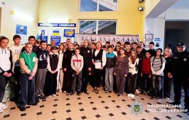 Відмовився фотографувати військову техніку: на Звягельщині поліцейські відзначили старшокласника