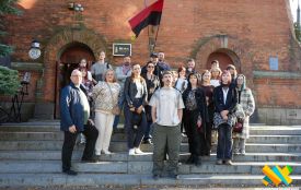 Між війною та життям: у Житомирі військовослужбовець відкрив виставку власних ілюстрацій