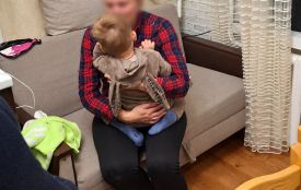 У Звягелі рятувальники допомогли відчинити двері квартири, де сама була дитина