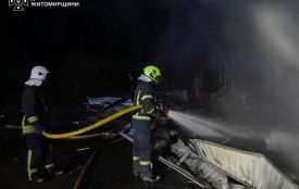 Вночі противник атакував енергетичну інфраструктуру та цивільне підприємство в Житомирській громаді