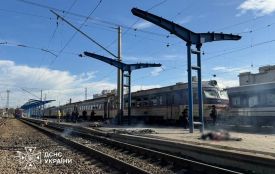 російський удар по залізничному вокзалу в Дніпрі забрав життя 13 людей